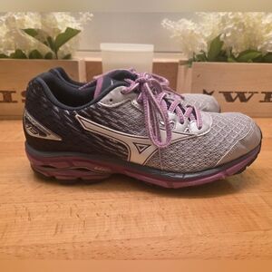Mizuno Wave Rider 19 Running Shoes Gray/Silver Purple Womens Size 8